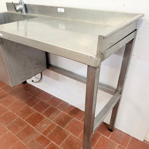 Mesada de Acero Inoxidable con Bacha y Grifería - 135x50x90cm - imagen 4