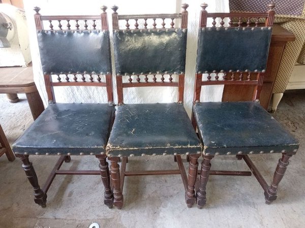 5 Sillas Inglesas Antiguas con Tapizado Original de Cuero - imagen 1