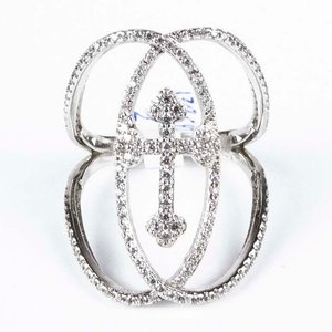 Anillo de Plata con Circones y Diseño Cruz - imagen 1