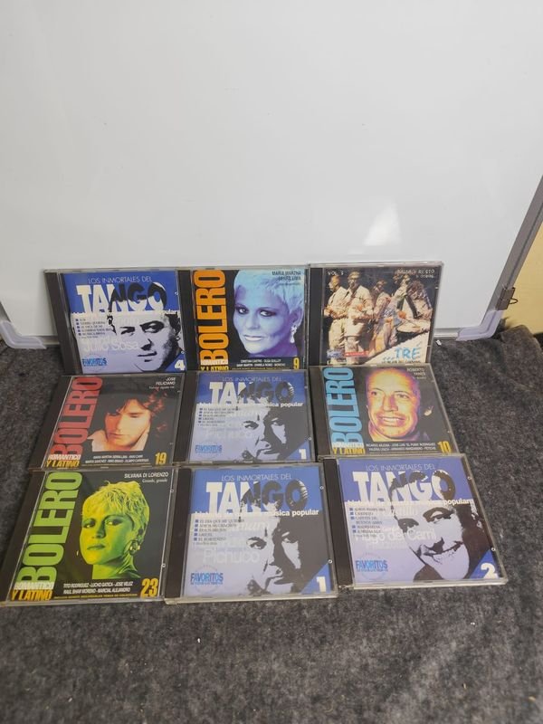 Lote de CDs de Música: Tango y Bolero Romántico