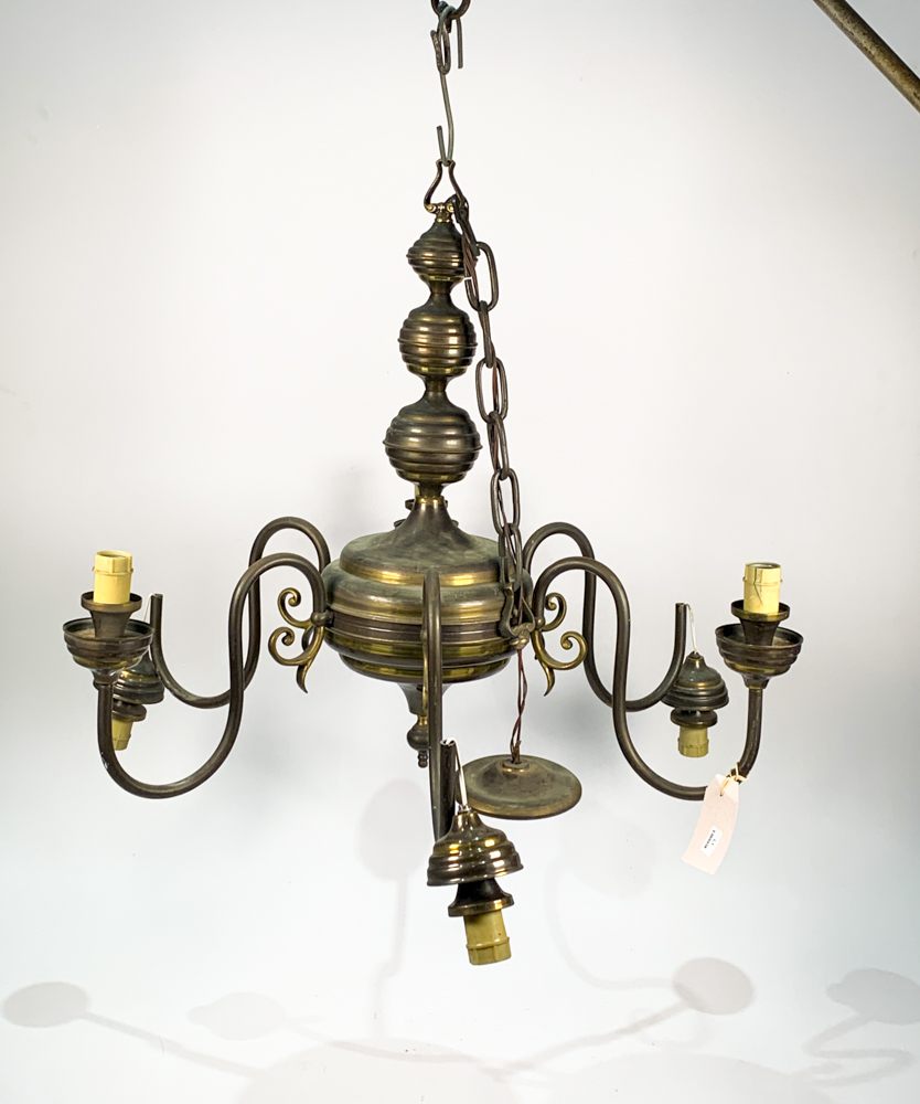 ¡Lámparas y decoración de bronce en subasta! (293 lotes)