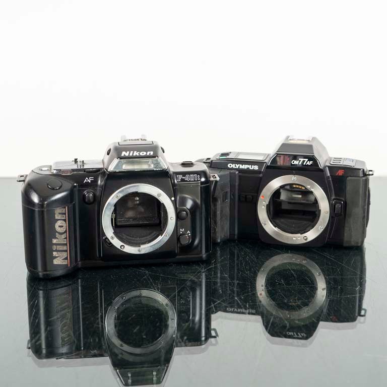Lote anterior: Cámaras Nikon y Olympus para la venta
