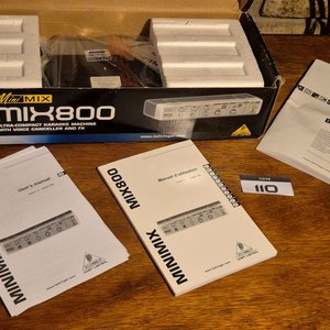 Consola Mezcladora de Audio Behringer MIX800 Ultra-Compact Karaoke Machine con Caja y Accesorios - imagen 3