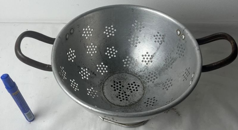 Colador aluminio - Colador de metal con agujeros para drenaje - imagen 3