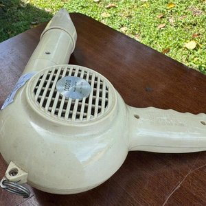 secador de pelo vintage de la marca Cassio - imagen 3