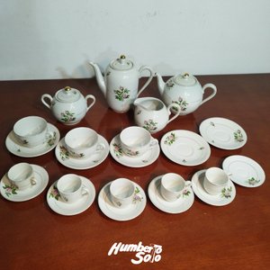 Lote anterior: Juego 23 pcs de té y café porcelana Olmos, hacen juego con el lote número 20