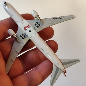 Maqueta Avión Boeing 767-300 Australian 1/500 Schuco - imagen 2