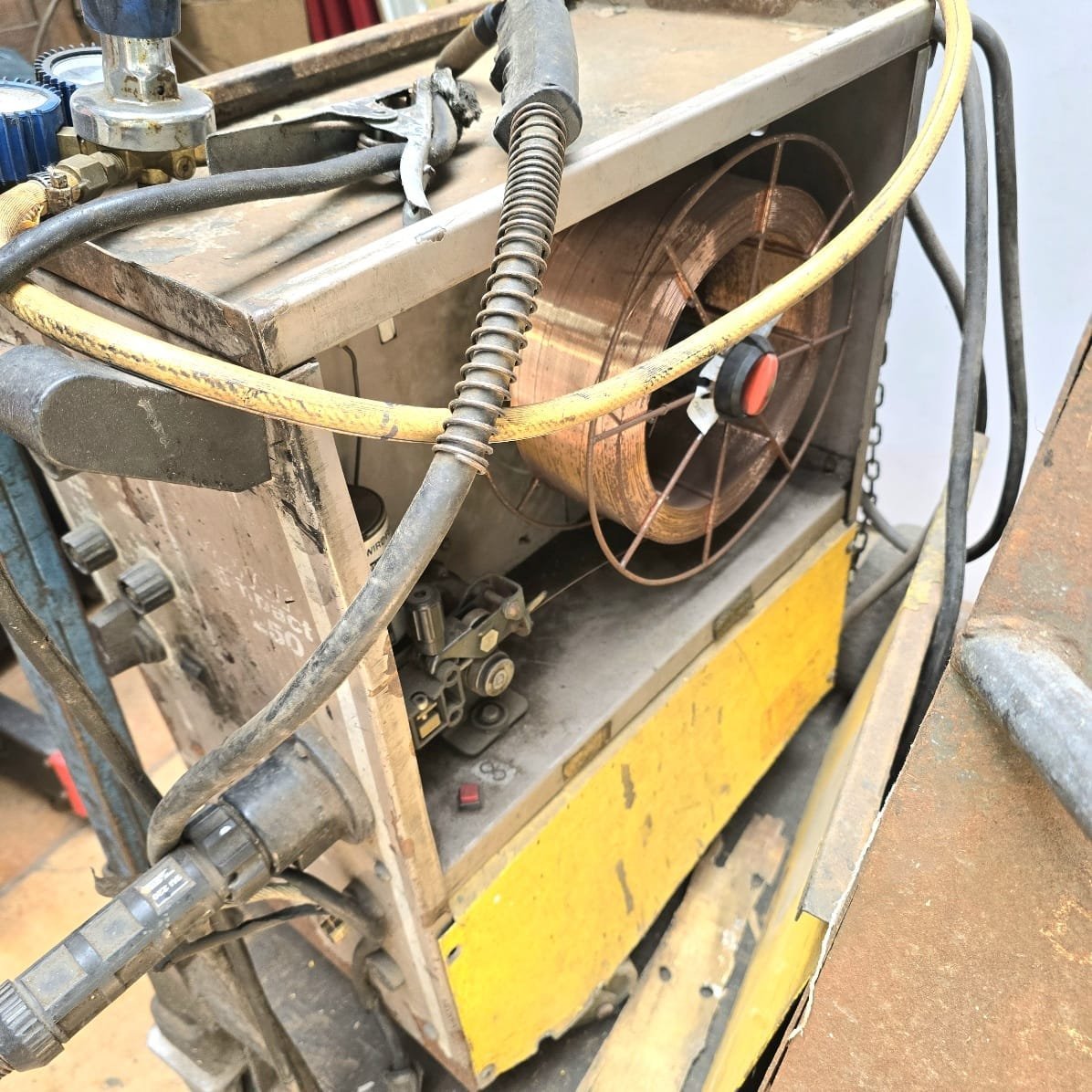 Item lote-65-soldadora-mig-esab-power-compact-250-ecf - Image 6