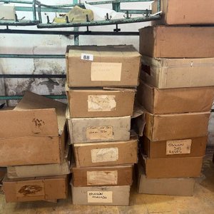 Lote de Retazos de Cuero en Varios Tonos para Artesanos - imagen 8