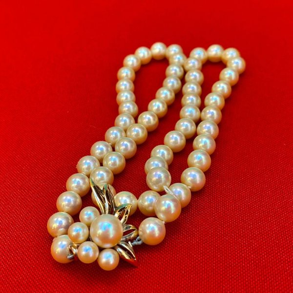 Collar de perlas con broche en plata y muy buen enchapado - imagen 2