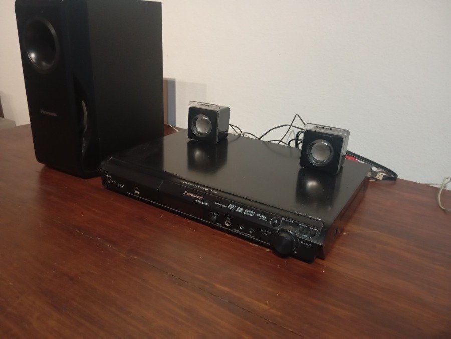 Sistema de Cine en Casa PANASONIC, funcionando - imagen 4