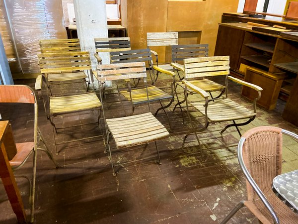 Conjunto de Sillas y Mesas Plegables de Madera y Metal - imagen 1