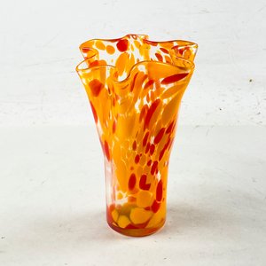 Lote siguiente: Florero de Cristal Hialino Rojo y Amarillo con Diseño de Manchas
