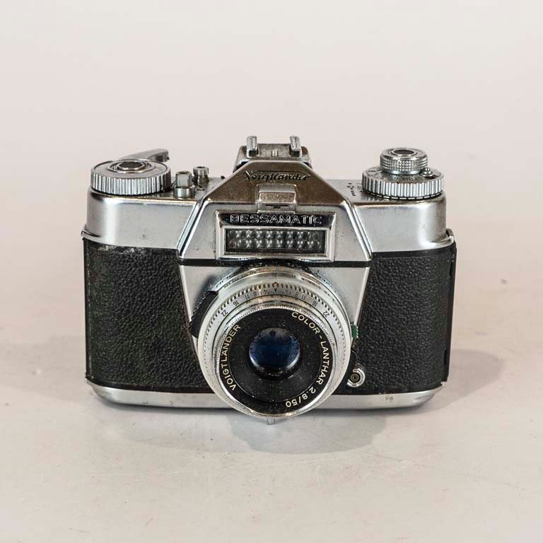 Lote siguiente: Cámara de fotos Voigtlander Bessamatic