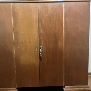 Mueble Escritorio Adaptado con Puertas y Llaves - imagen 3