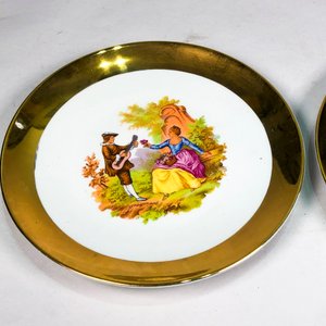 Par de Platos Decorativos "Jango" Guarda Dorada, Escena Romántica, Made in Spain - imagen 3