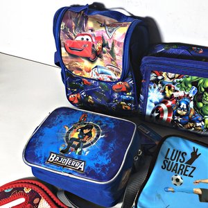Lote de 7 Loncheras Infantiles con Diseños de Personajes y Deportistas - imagen 3