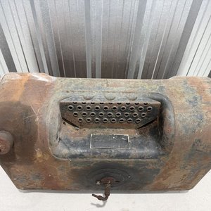 Tanque de Combustible de Hierro Original con Tapa y Conexiones - imagen 3