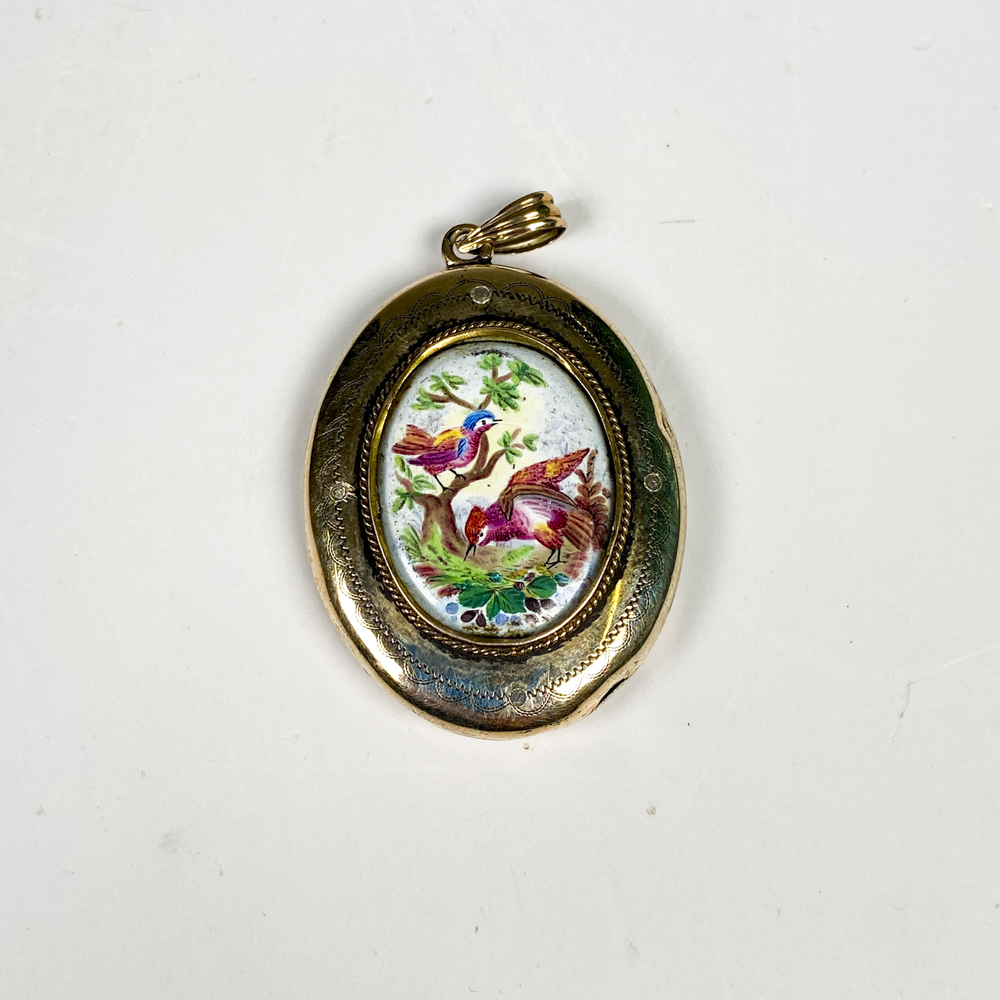 Guardafotos de oro, esmalte y brillantes: Lujoso accesorio