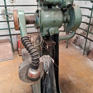 Lote siguiente: Asentadora Industrial para Perfilado y Lijado de Suelas