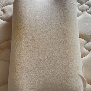 Lote anterior: Lote de Dos Almohadas Cervicales Blancas