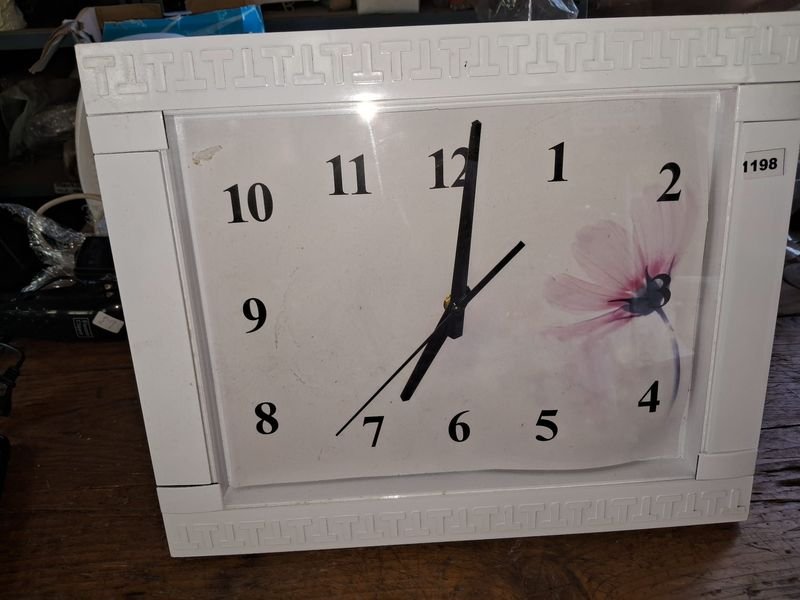 Relojes de pared digitales y analógicos - imagen 4