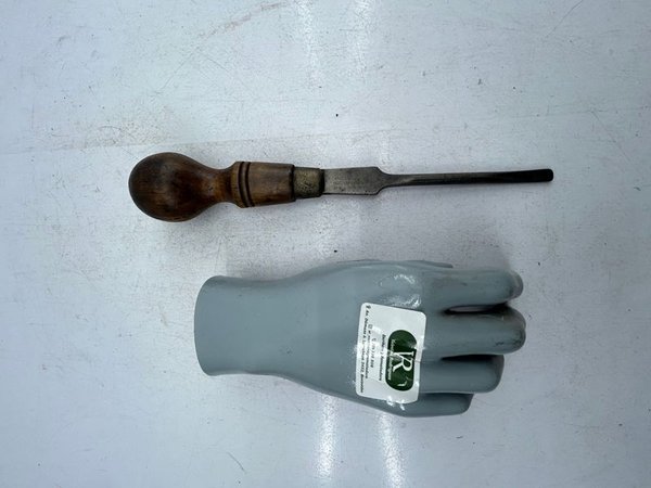 Destornillador Antiguo Mathison de Acero y Madera - imagen 1