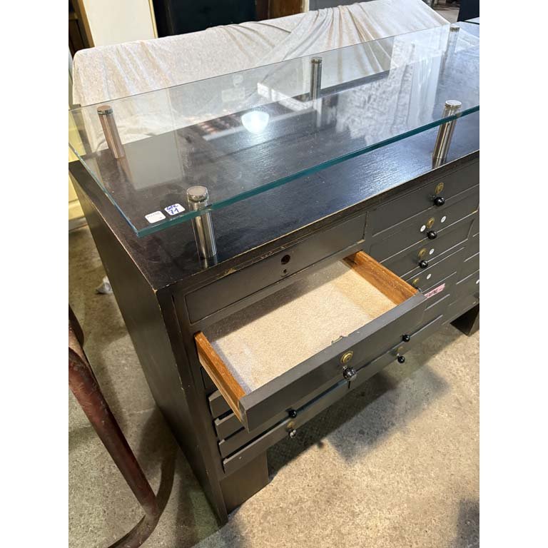Mueble bajo con cajones y tapa de vidrio - imagen 2