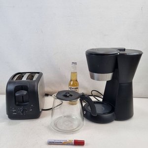 Lote de 5 Pequeños Electrodomésticos: Cafetera, Licuadora, Tostadora y Vaporizador - imagen 7