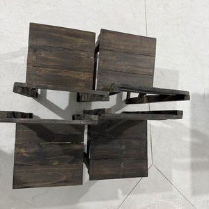 Juego de Mesa Rústica Rectangular con 4 Sillas de Madera Oscura - imagen 7