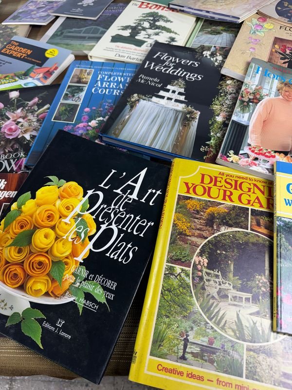 Gran lote de libros sobre jardinería en inglés - imagen 6