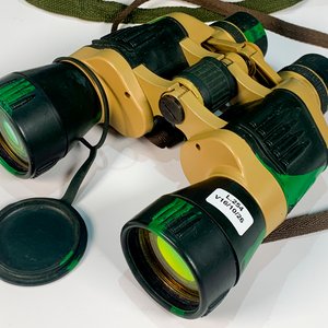 Prismáticos Modernos Camuflados con Funda y Correa - imagen 2