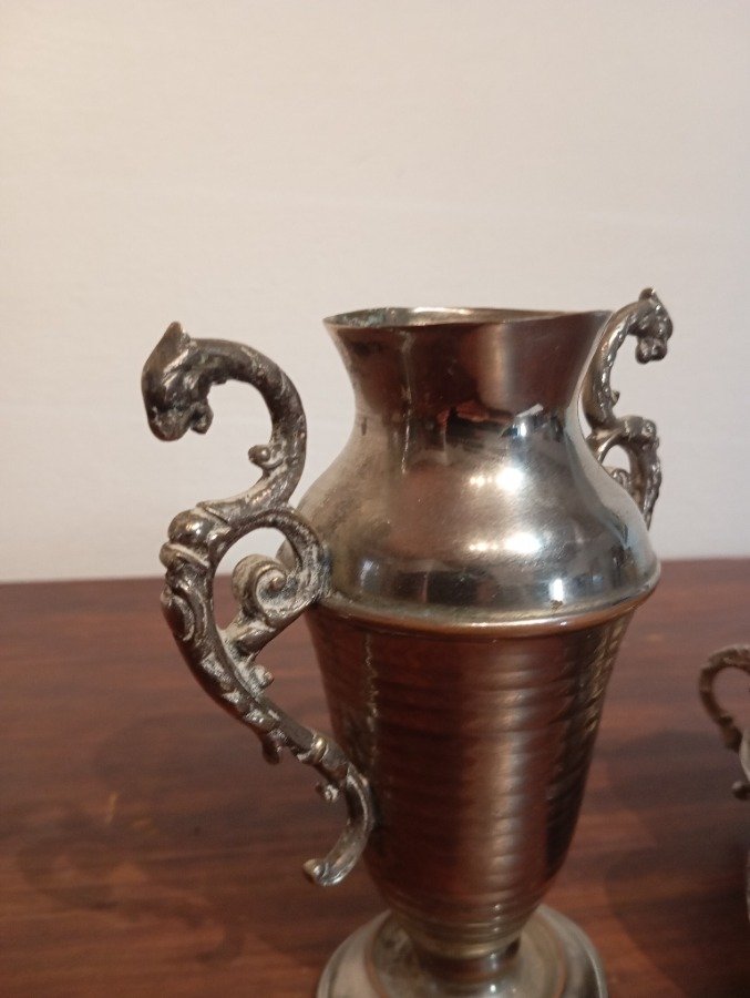 Jarrón y azucarero de metal decorativo - imagen 4