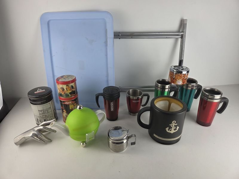Lote anterior: Mesa vintage plegable y variado lote de accesorios para el hogar
