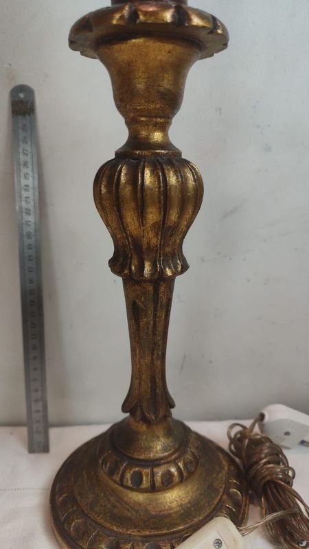 Lámpara de madera dorada clásica - imagen 2
