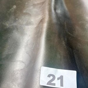 Lote siguiente: Lote de Cuero Natural Napa Negro y Tostado
