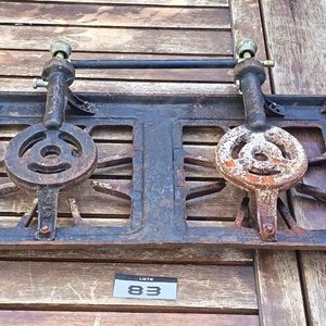 Anafe a gas de dos quemadores, estructura de Metal Con Detalles de Oxidación. - imagen 3
