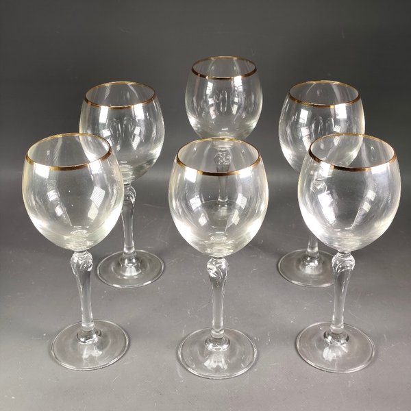Seis Copas Altas de Cristal con Borde Dorado