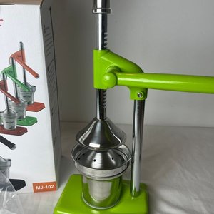 Exprimidor Manual Mrs Chef MJ-102 Metálico Verde - imagen 7