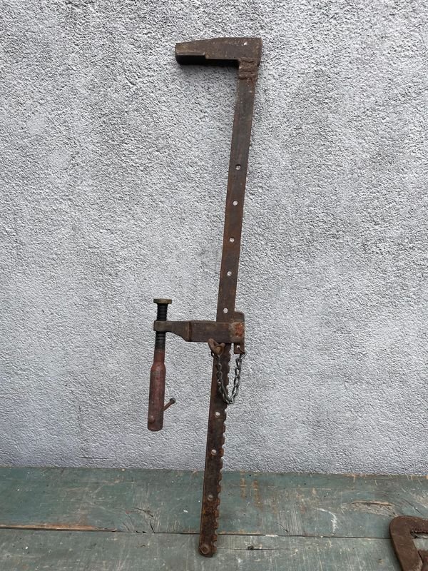 Sargento de Carpintero Metálico Antiguo