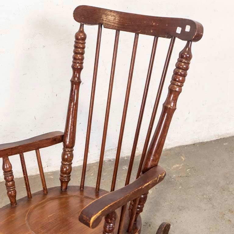Silla de madera estilo Windsor con detalles en el lustre - imagen 3