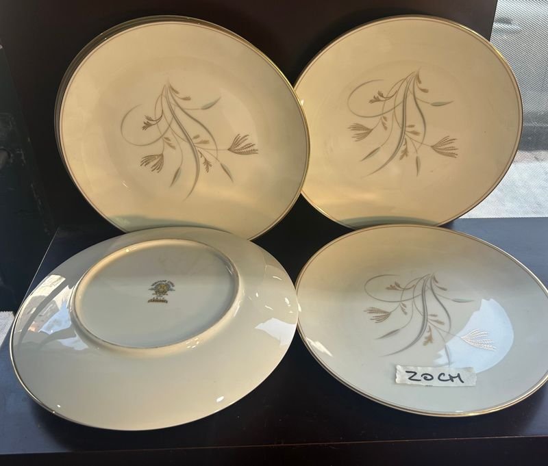 Lote siguiente: Platos de entrada NORITAKI 20 cm Japonés son 10