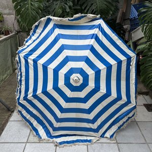 Sombrilla de Playa a Rayas Azules y Blancas con Funda Original - imagen 5