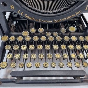 Máquina de Escribir Antigua LC Smith & Corona Typewriters Inc. con Estuche Original - imagen 5