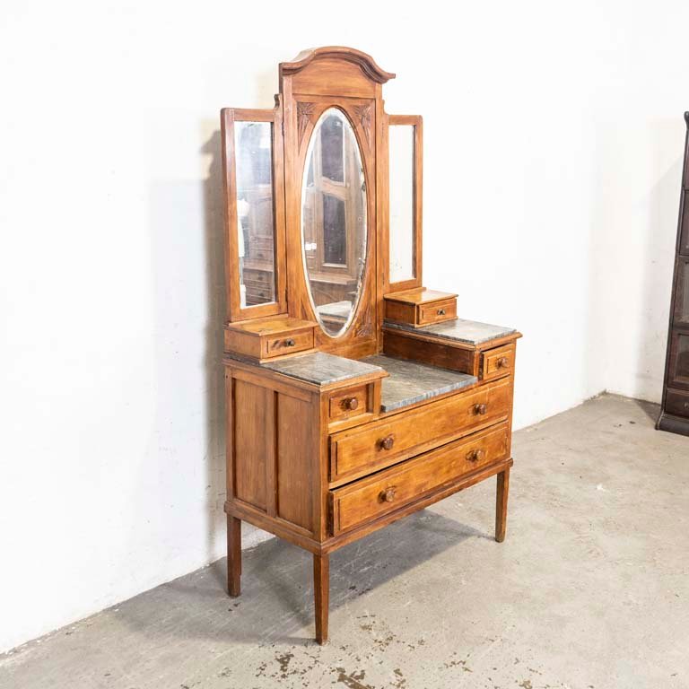 Item 2099536 - Image 0