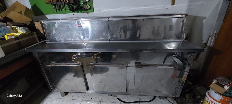 Lote siguiente: Heladera vitrina de acero inoxidable para almacenamiento y refrigeración