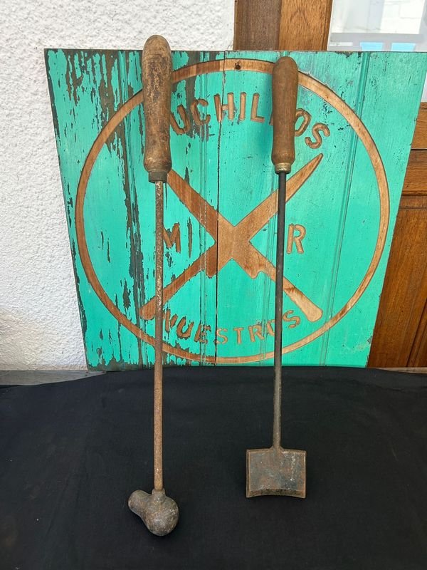 Lote siguiente: Corta cola y cauterizador de guampa - Equipamiento antiguo