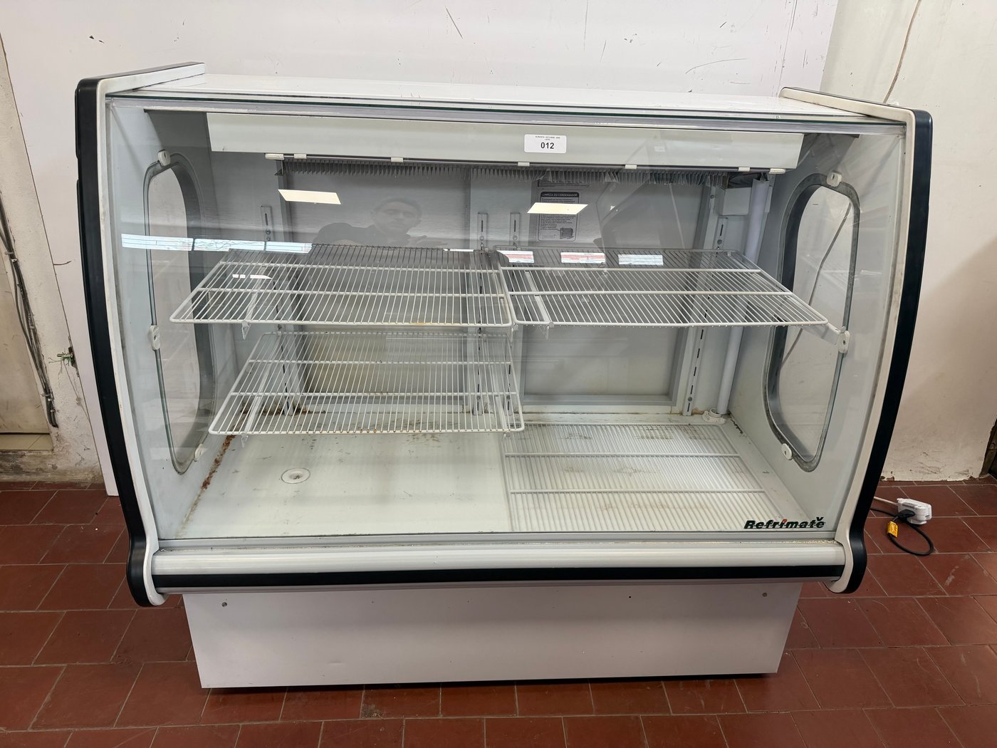 Vitrina Refrigerada Refrimate 125x70x115cm