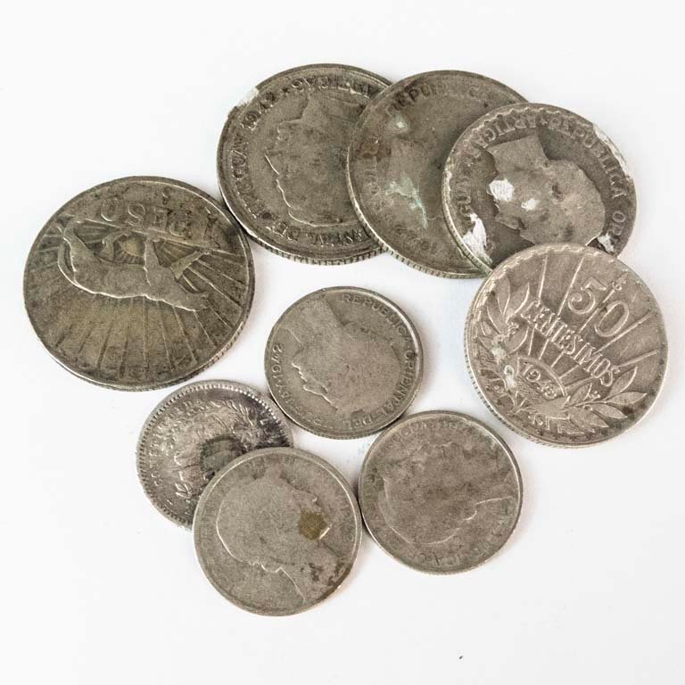 9 Monedas de Plata Uruguayanas: Varios Valores y Años, Peso Total 52 grs.