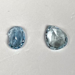 Lote siguiente: Dos Piedras Aguamarinas con Detalles